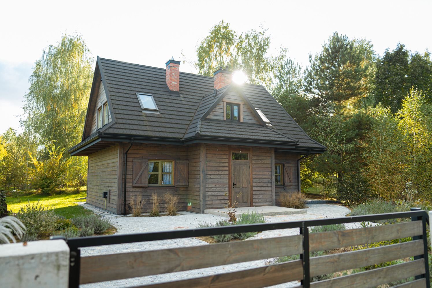 dom z drewna księżycowego