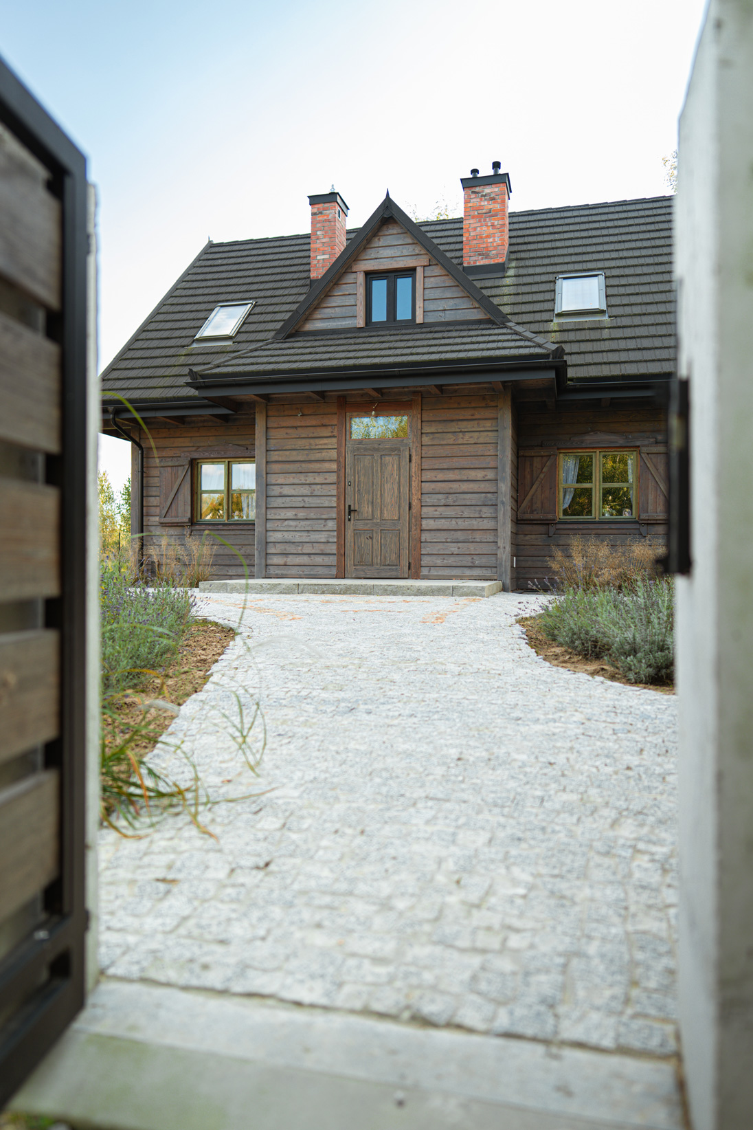 dom z drewna księżycowego