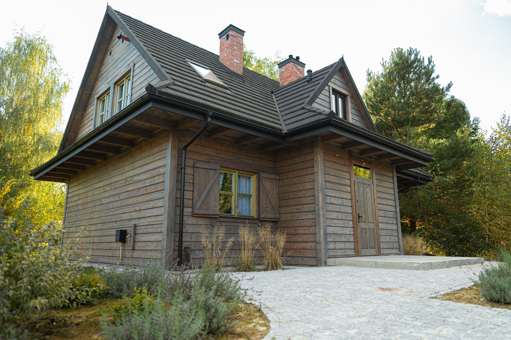 dom z drewna księżycowego